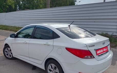 Hyundai Solaris II рестайлинг, 2014 год, 1 200 000 рублей, 4 фотография