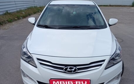Hyundai Solaris II рестайлинг, 2014 год, 1 200 000 рублей, 2 фотография