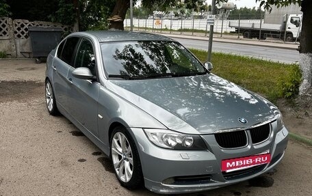 BMW 3 серия, 2005 год, 630 000 рублей, 2 фотография