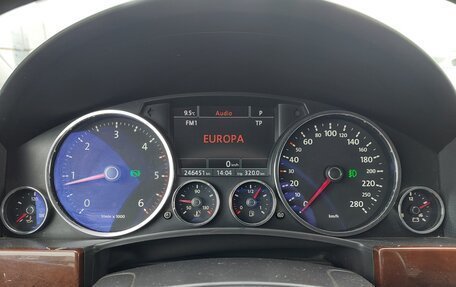 Volkswagen Touareg III, 2010 год, 1 650 000 рублей, 8 фотография