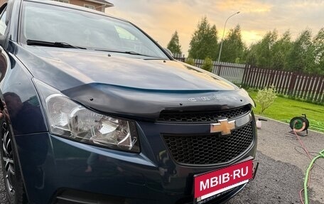Chevrolet Cruze II, 2010 год, 795 000 рублей, 8 фотография