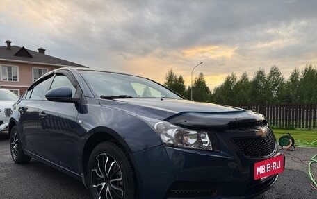 Chevrolet Cruze II, 2010 год, 795 000 рублей, 6 фотография