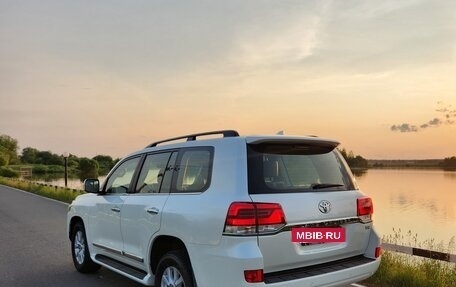 Toyota Land Cruiser 200, 2015 год, 6 300 000 рублей, 3 фотография