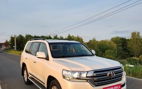 Toyota Land Cruiser 200, 2015 год, 6 300 000 рублей, 2 фотография