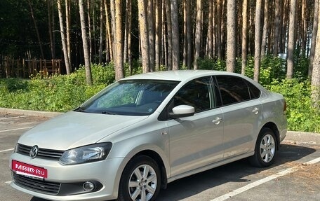 Volkswagen Polo VI (EU Market), 2014 год, 970 000 рублей, 2 фотография
