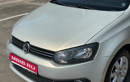 Volkswagen Polo VI (EU Market), 2014 год, 970 000 рублей, 21 фотография