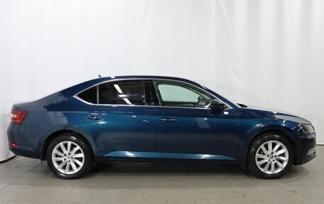 Skoda Superb III рестайлинг, 2018 год, 1 569 000 рублей, 7 фотография