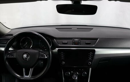 Skoda Superb III рестайлинг, 2018 год, 1 569 000 рублей, 14 фотография