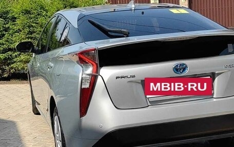 Toyota Prius IV XW50, 2016 год, 1 970 000 рублей, 2 фотография