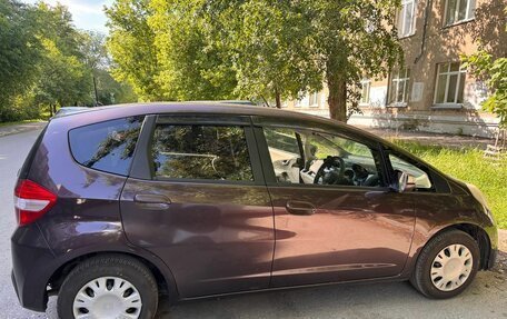 Honda Fit III, 2011 год, 870 000 рублей, 14 фотография