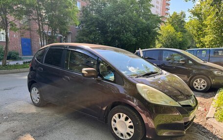 Honda Fit III, 2011 год, 870 000 рублей, 17 фотография