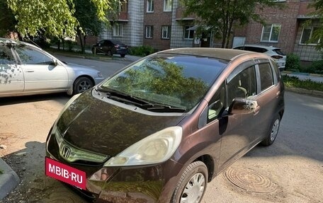 Honda Fit III, 2011 год, 870 000 рублей, 16 фотография