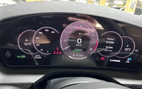 Porsche Panamera, 2025 год, 21 000 000 рублей, 11 фотография