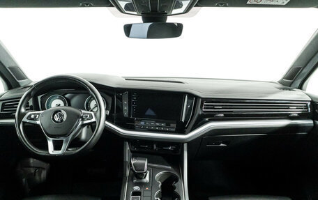 Volkswagen Touareg III, 2018 год, 4 449 700 рублей, 13 фотография