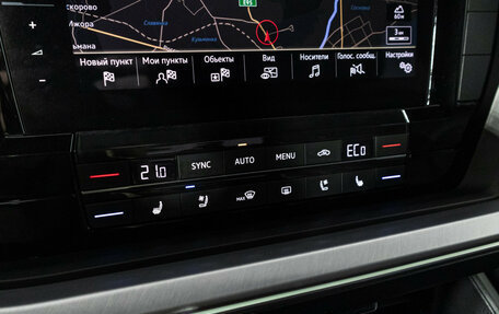 Volkswagen Touareg III, 2018 год, 4 449 700 рублей, 15 фотография