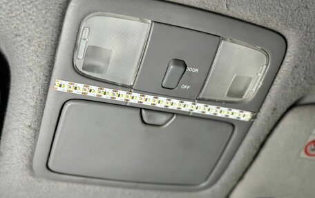 Toyota Land Cruiser 100 рестайлинг 2, 2003 год, 1 650 000 рублей, 16 фотография