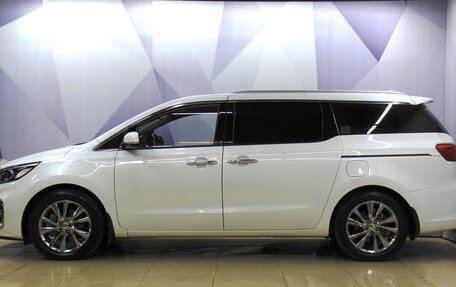 KIA Carnival III, 2019 год, 2 700 000 рублей, 2 фотография