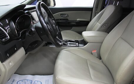 KIA Carnival III, 2019 год, 2 700 000 рублей, 9 фотография