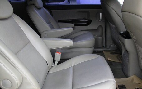 KIA Carnival III, 2019 год, 2 700 000 рублей, 25 фотография
