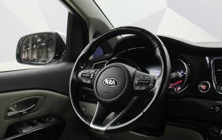 KIA Carnival III, 2019 год, 2 700 000 рублей, 30 фотография