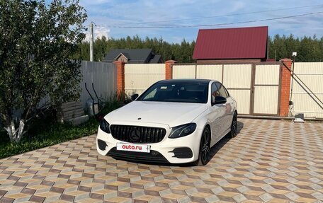 Mercedes-Benz E-Класс, 2018 год, 2 900 000 рублей, 4 фотография