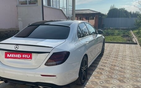 Mercedes-Benz E-Класс, 2018 год, 2 900 000 рублей, 7 фотография