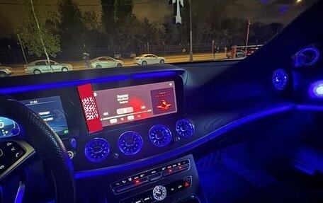 Mercedes-Benz E-Класс, 2018 год, 2 900 000 рублей, 13 фотография