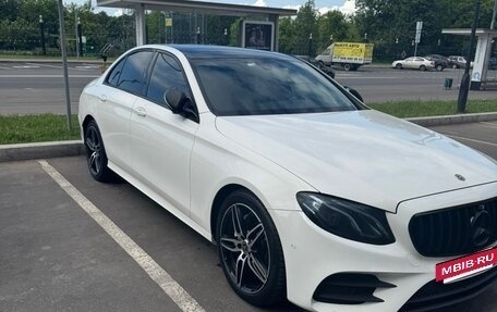 Mercedes-Benz E-Класс, 2018 год, 2 900 000 рублей, 18 фотография