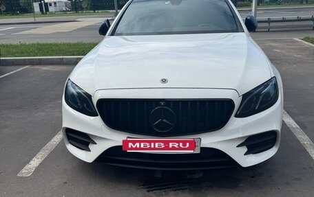 Mercedes-Benz E-Класс, 2018 год, 2 900 000 рублей, 16 фотография