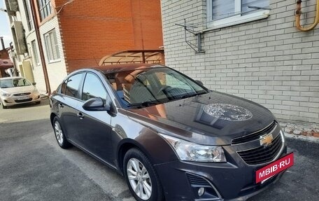 Chevrolet Cruze II, 2013 год, 800 000 рублей, 2 фотография