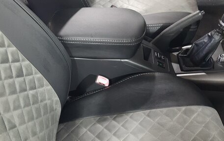 Toyota RAV4, 2011 год, 1 650 000 рублей, 12 фотография
