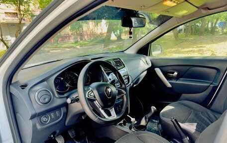 Renault Logan II, 2020 год, 749 000 рублей, 3 фотография