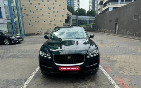 Jaguar F-Pace, 2017 год, 2 400 000 рублей, 1 фотография