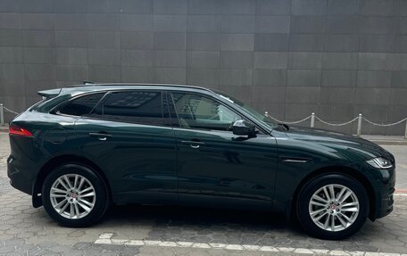 Jaguar F-Pace, 2017 год, 2 400 000 рублей, 3 фотография