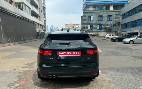 Jaguar F-Pace, 2017 год, 2 400 000 рублей, 4 фотография