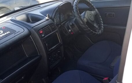 Nissan Cube II, 2000 год, 290 000 рублей, 10 фотография