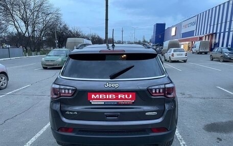 Jeep Compass II, 2018 год, 2 300 000 рублей, 3 фотография