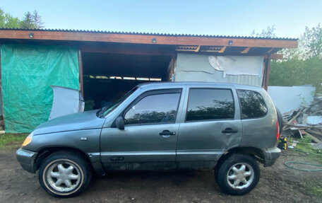 Chevrolet Niva I рестайлинг, 2004 год, 160 000 рублей, 5 фотография