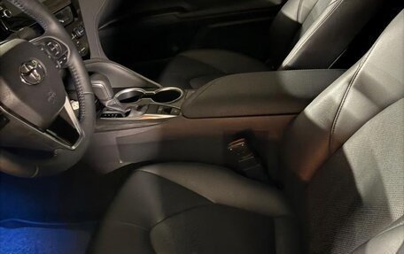 Toyota Camry, 2021 год, 3 990 000 рублей, 8 фотография