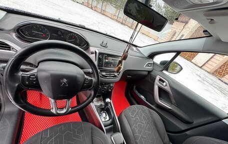 Peugeot 2008 II, 2014 год, 900 000 рублей, 11 фотография