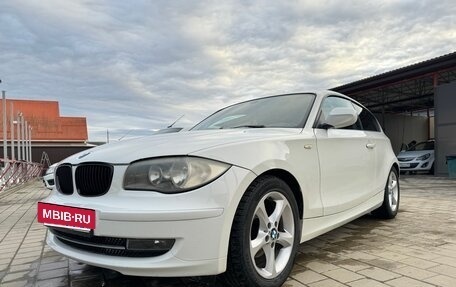 BMW 1 серия, 2011 год, 950 000 рублей, 2 фотография