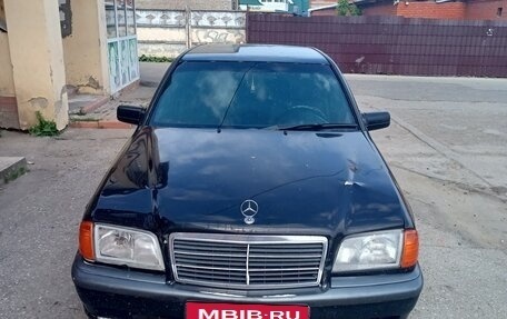 Mercedes-Benz C-Класс, 1999 год, 280 000 рублей, 1 фотография
