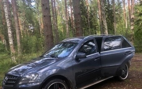 Mercedes-Benz M-Класс, 2011 год, 1 600 000 рублей, 1 фотография