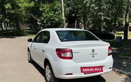Renault Logan II, 2017 год, 900 000 рублей, 3 фотография