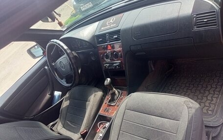 Mercedes-Benz C-Класс, 1999 год, 280 000 рублей, 13 фотография
