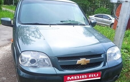 Chevrolet Niva I рестайлинг, 2013 год, 450 000 рублей, 2 фотография
