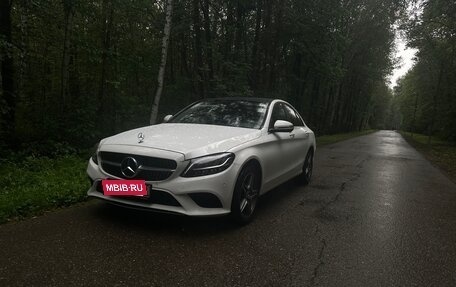 Mercedes-Benz C-Класс, 2019 год, 2 850 000 рублей, 1 фотография