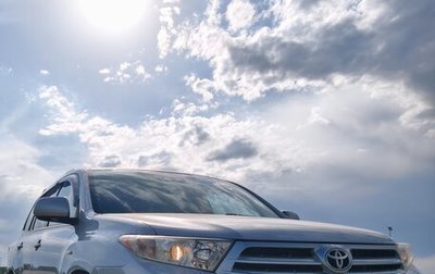 Toyota Highlander III, 2011 год, 2 550 000 рублей, 1 фотография