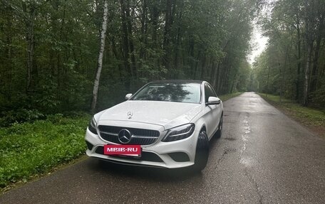 Mercedes-Benz C-Класс, 2019 год, 2 850 000 рублей, 4 фотография