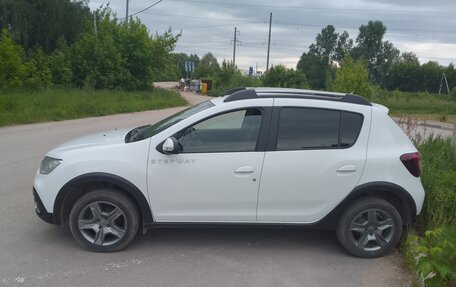 Renault Sandero II рестайлинг, 2019 год, 1 050 000 рублей, 4 фотография
